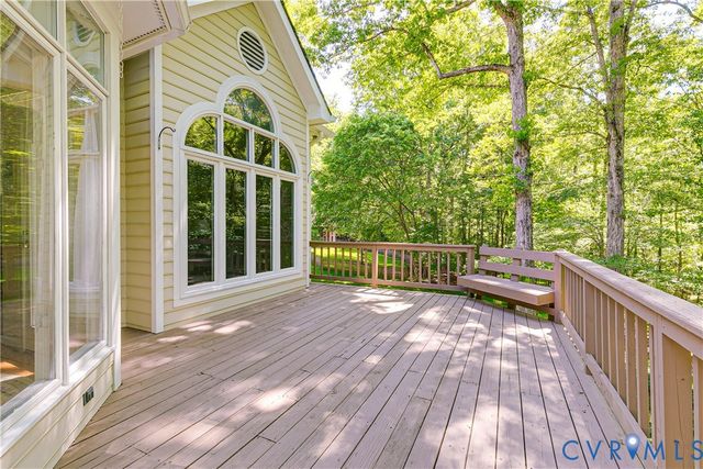 2400 Whitecastle Dr, Midlothian, VA 23113