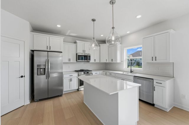 650 Sierra Parkway, Waconia, MN 55387