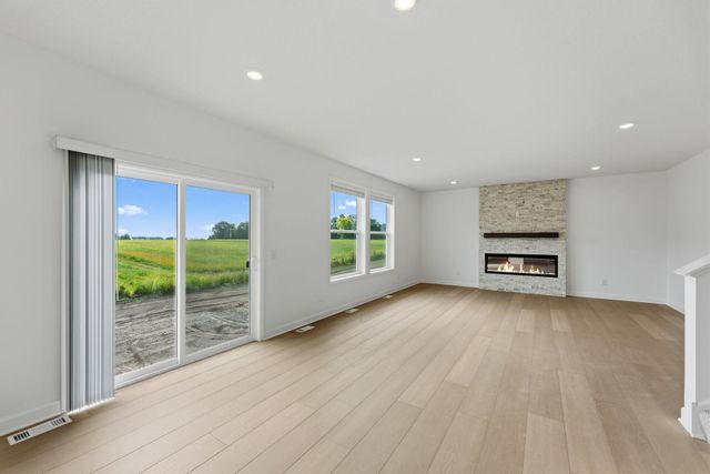 650 Sierra Parkway, Waconia, MN 55387