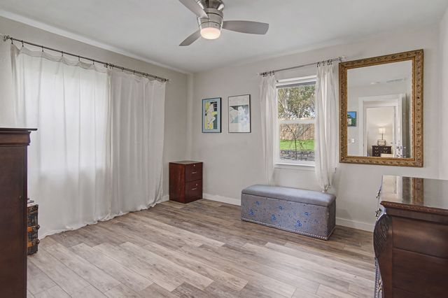 405 Torrey Street, Granbury, TX 76048