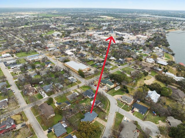 405 Torrey Street, Granbury, TX 76048