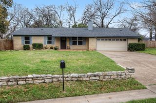 405 Torrey Street, Granbury, TX 76048