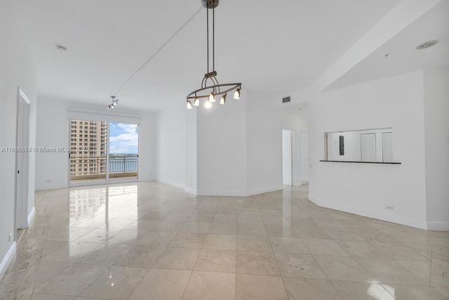 888 Brickell Key Dr 2607, Miami, FL 33131