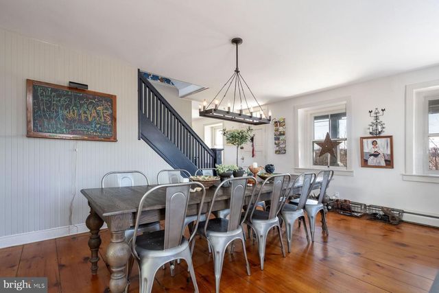 157 KINTNER RD, Kintnersville, PA 18930