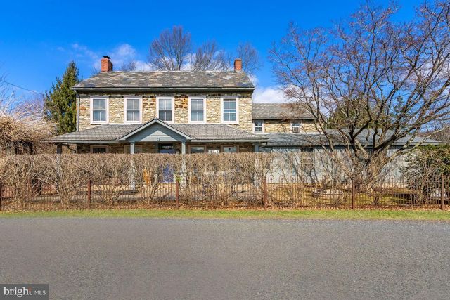 157 KINTNER RD, Kintnersville, PA 18930