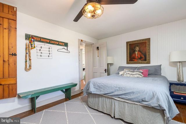 157 KINTNER RD, Kintnersville, PA 18930