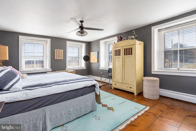 157 KINTNER RD, Kintnersville, PA 18930