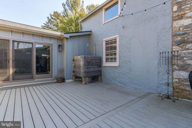 157 KINTNER RD, Kintnersville, PA 18930