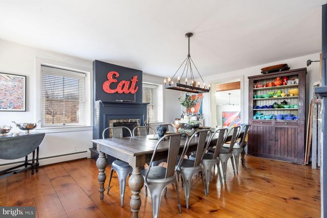 157 KINTNER RD, Kintnersville, PA 18930