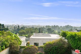 1770 Bryn Mawr Avenue, Santa Monica, CA 90405