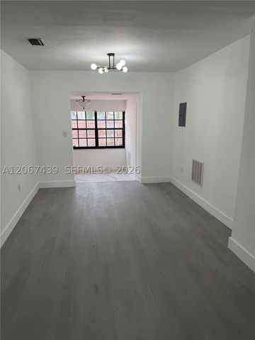 2424 SW 21st Ter Main, Miami, FL 33145