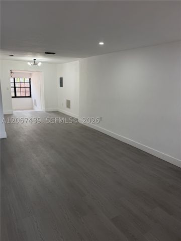 2424 SW 21st Ter Main, Miami, FL 33145