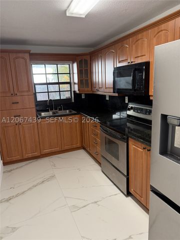 2424 SW 21st Ter Main, Miami, FL 33145