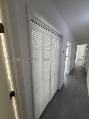 2424 SW 21st Ter Main, Miami, FL 33145
