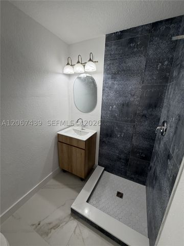 2424 SW 21st Ter Main, Miami, FL 33145