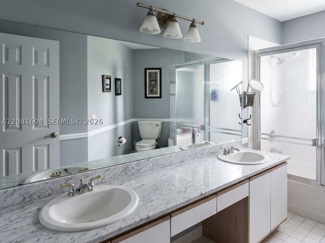 2957 Myrtle Oak Cir, Davie, FL 33328