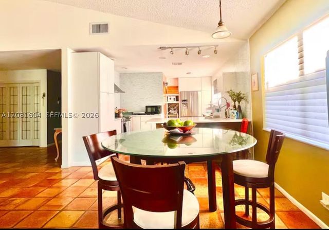 2957 Myrtle Oak Cir, Davie, FL 33328