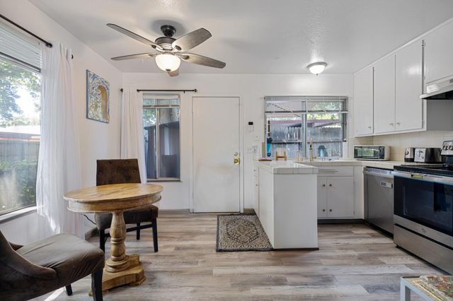 6415 Plymouth Rd, Stockton, CA 95207