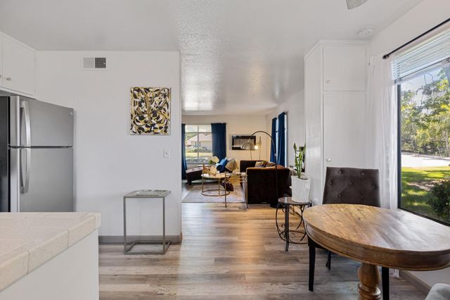 6415 Plymouth Rd, Stockton, CA 95207