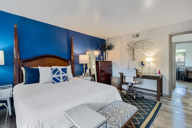 6415 Plymouth Rd, Stockton, CA 95207