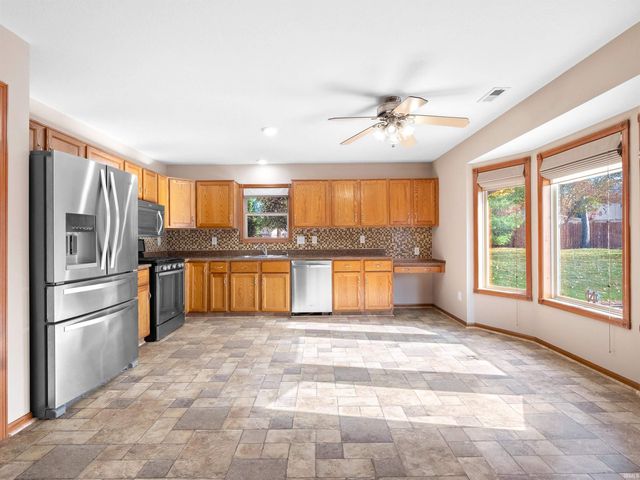 1905 Maple Lane, Garrett, IN 46738