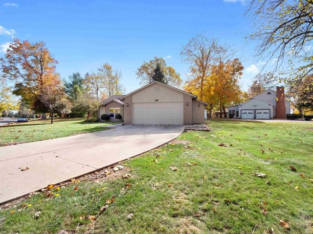 1905 Maple Lane, Garrett, IN 46738