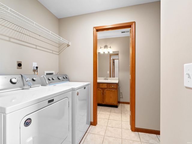 1905 Maple Lane, Garrett, IN 46738