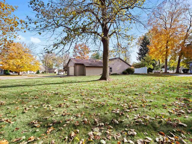 1905 Maple Lane, Garrett, IN 46738