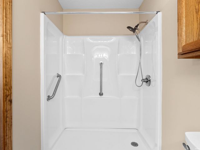 1905 Maple Lane, Garrett, IN 46738