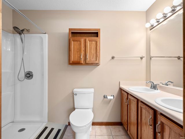 1905 Maple Lane, Garrett, IN 46738