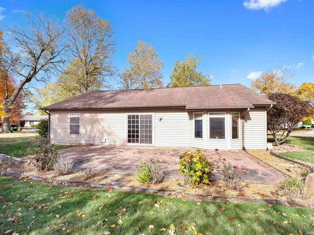 1905 Maple Lane, Garrett, IN 46738