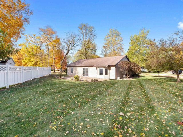1905 Maple Lane, Garrett, IN 46738