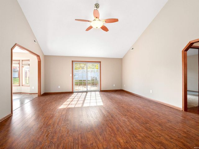 1905 Maple Lane, Garrett, IN 46738