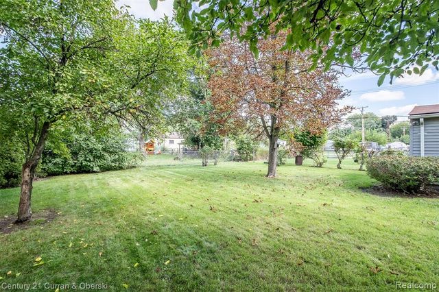 33618 Donnelly Street, Garden City, MI 48135