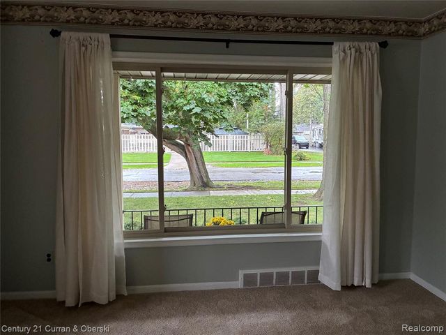 33618 Donnelly Street, Garden City, MI 48135