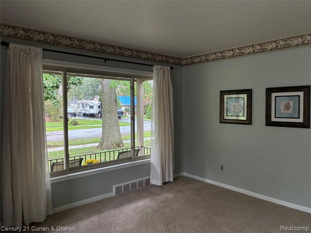 33618 Donnelly Street, Garden City, MI 48135