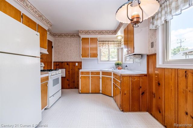33618 Donnelly Street, Garden City, MI 48135