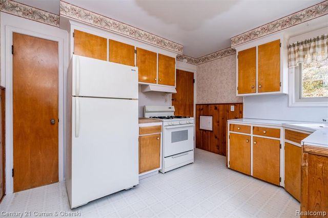 33618 Donnelly Street, Garden City, MI 48135