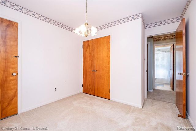 33618 Donnelly Street, Garden City, MI 48135