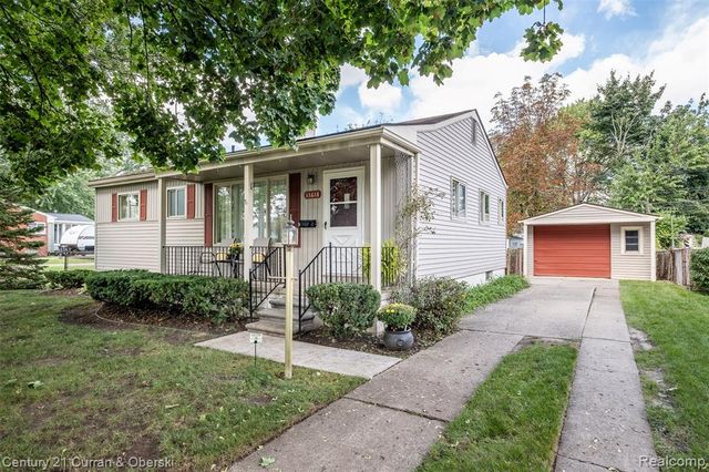 33618 Donnelly Street, Garden City, MI 48135