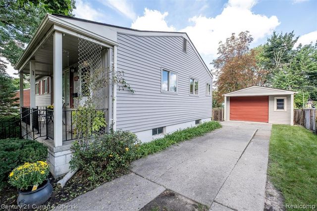 33618 Donnelly Street, Garden City, MI 48135