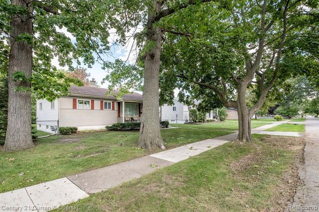 33618 Donnelly Street, Garden City, MI 48135
