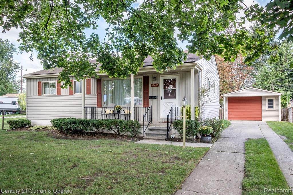 33618 Donnelly Street, Garden City, MI 48135