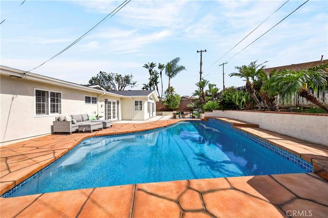 5188 Fox Hills, Buena Park, CA 90621