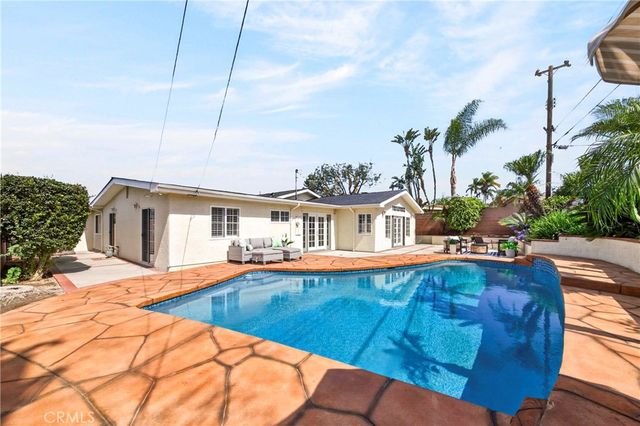 5188 Fox Hills, Buena Park, CA 90621