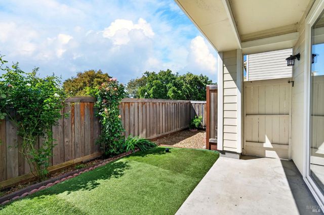 2017 Elson Way, Santa Rosa, CA 95403