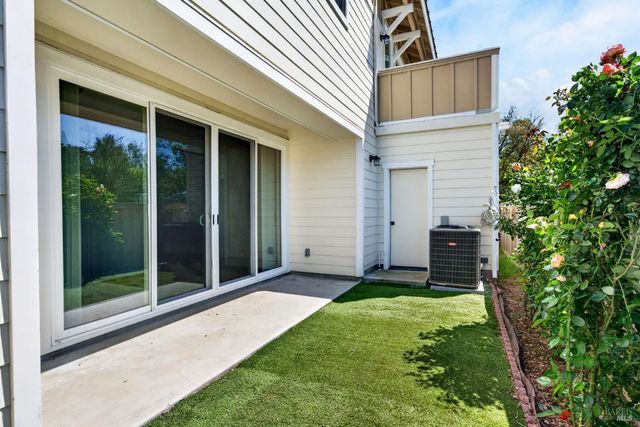 2017 Elson Way, Santa Rosa, CA 95403