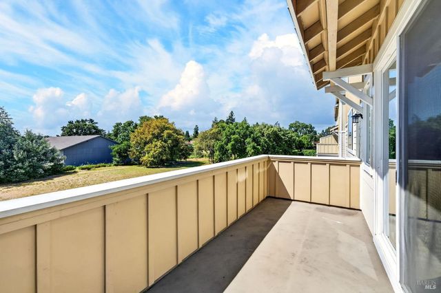 2017 Elson Way, Santa Rosa, CA 95403