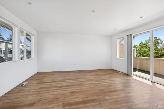 2017 Elson Way, Santa Rosa, CA 95403