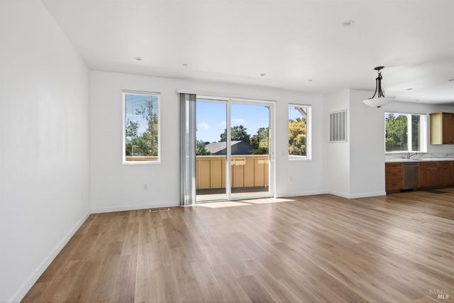 2017 Elson Way, Santa Rosa, CA 95403